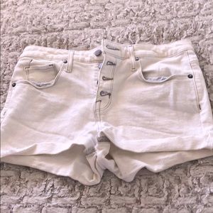 CUTE HIGH RISE MOSSIMO SHORTS